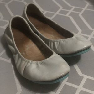 Feather Gray Tieks size 7